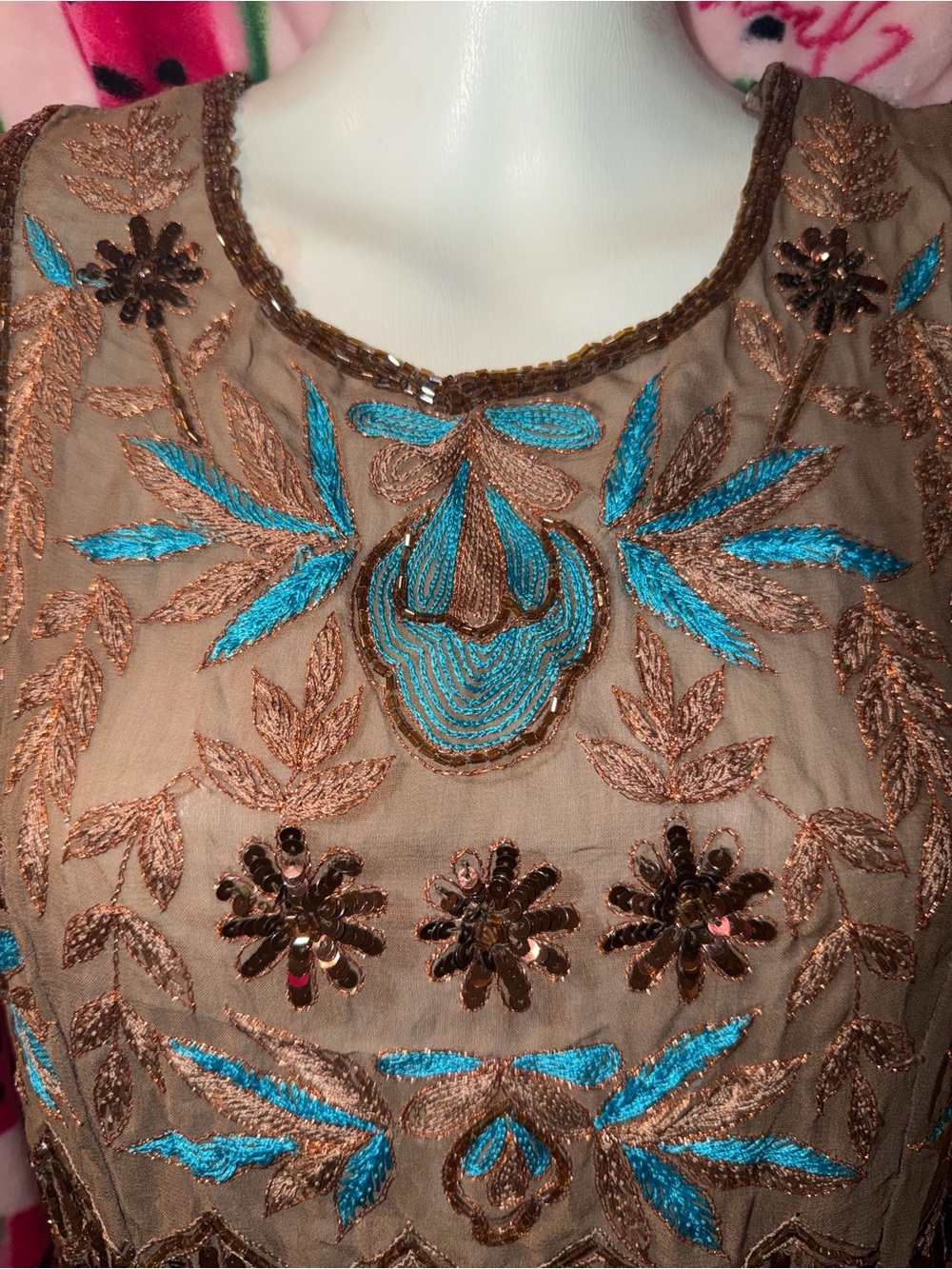 🤎🩵 Vintage Silk Beaded Embroidered Tank Top - Picture 3 of 9
